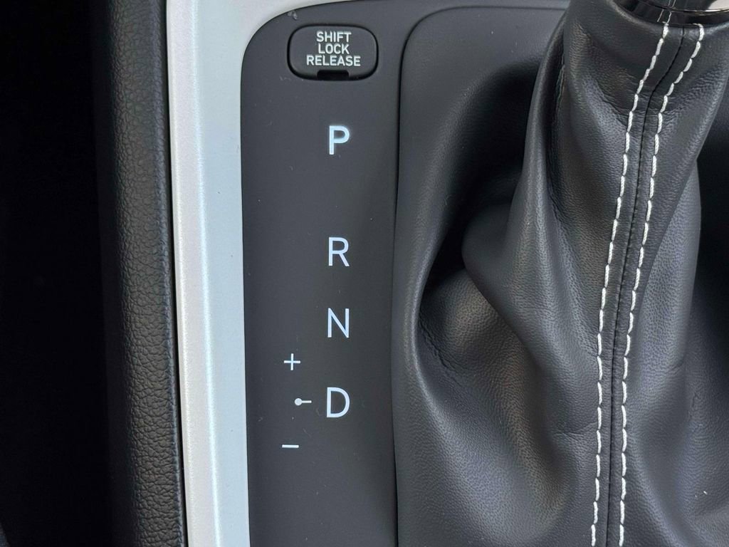 New 2026 Hyundai Venue SEL FWD image 27