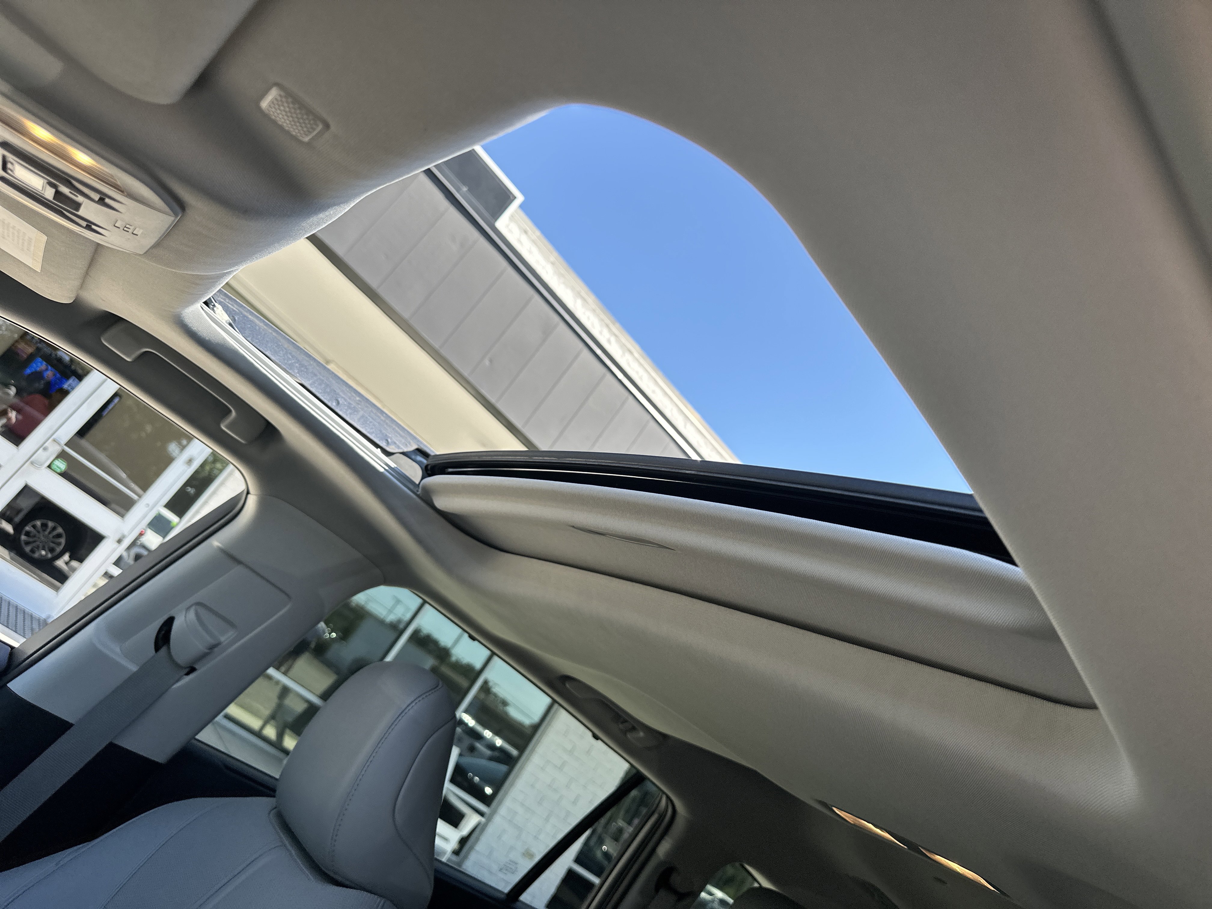 Used 2021 Toyota Highlander Limited AWD/4WD image 11