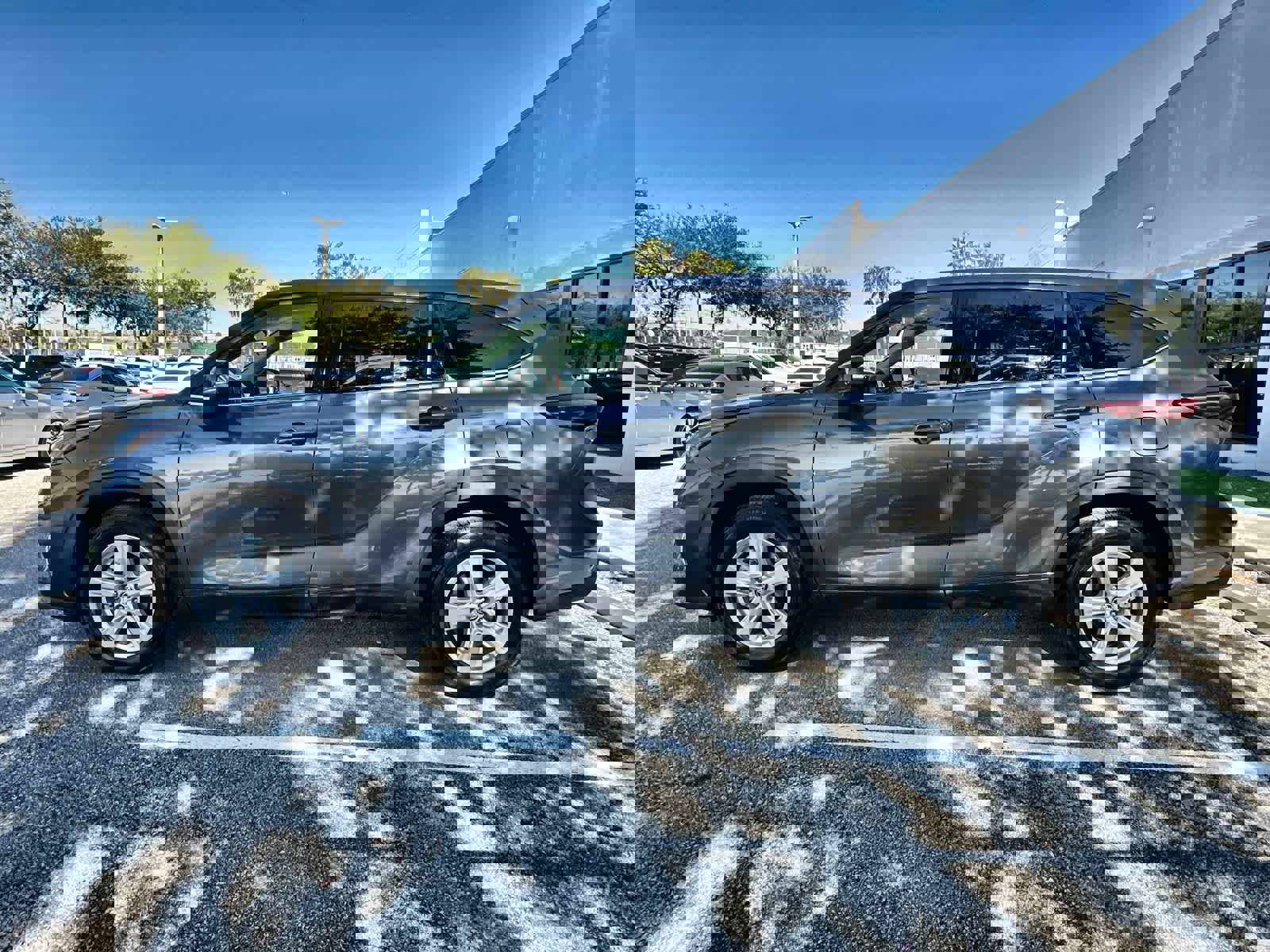 Used 2022 Toyota Highlander L image 5