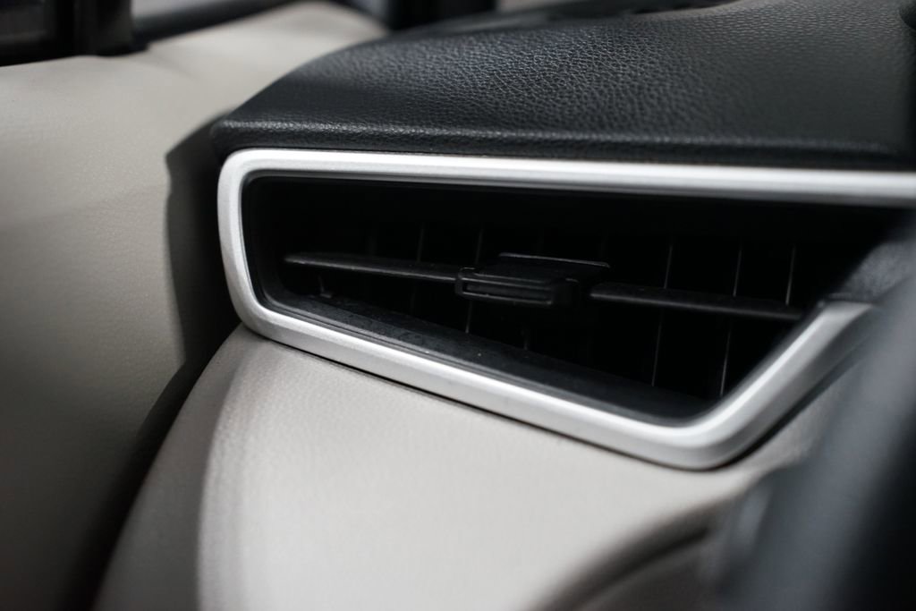 Certified 2025 Toyota Corolla Cross L image 23