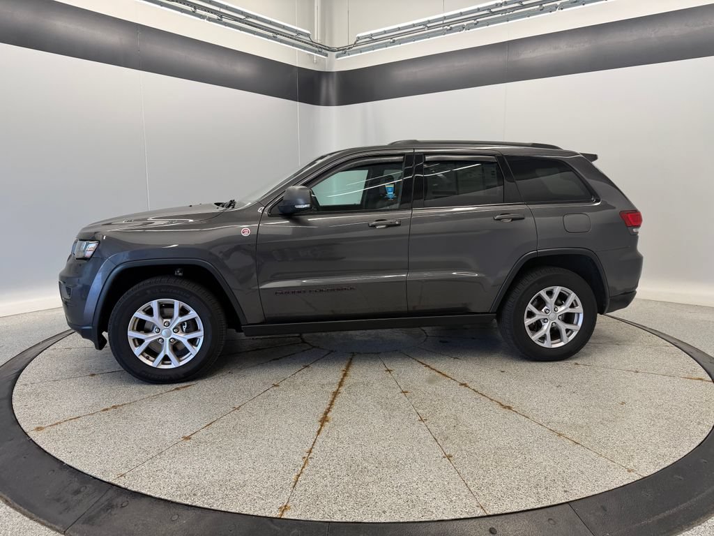 Certified 2017 Jeep Grand Cherokee Trailhawk AWD/4WD image 2