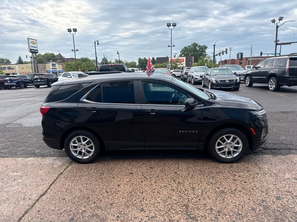 Used 2024 Chevrolet Equinox LT AWD/4WD image 9