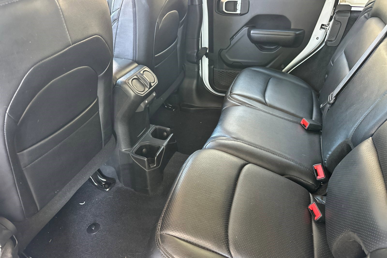 Used 2018 Jeep Wrangler Unlimited Sport S AWD/4WD image 26