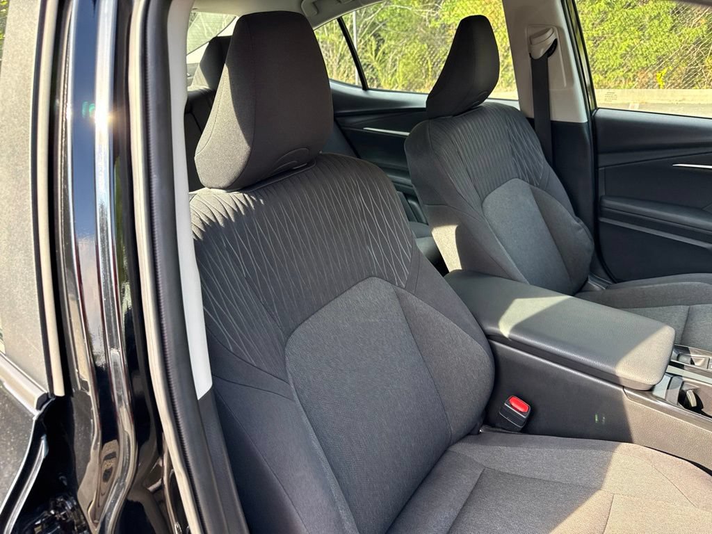 Used 2025 Toyota Camry LE FWD image 41