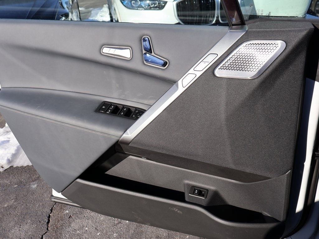New 2025 BMW iX M60 image 49