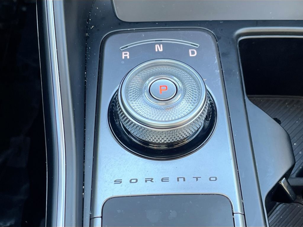Certified 2025 Kia Sorento EX image 18