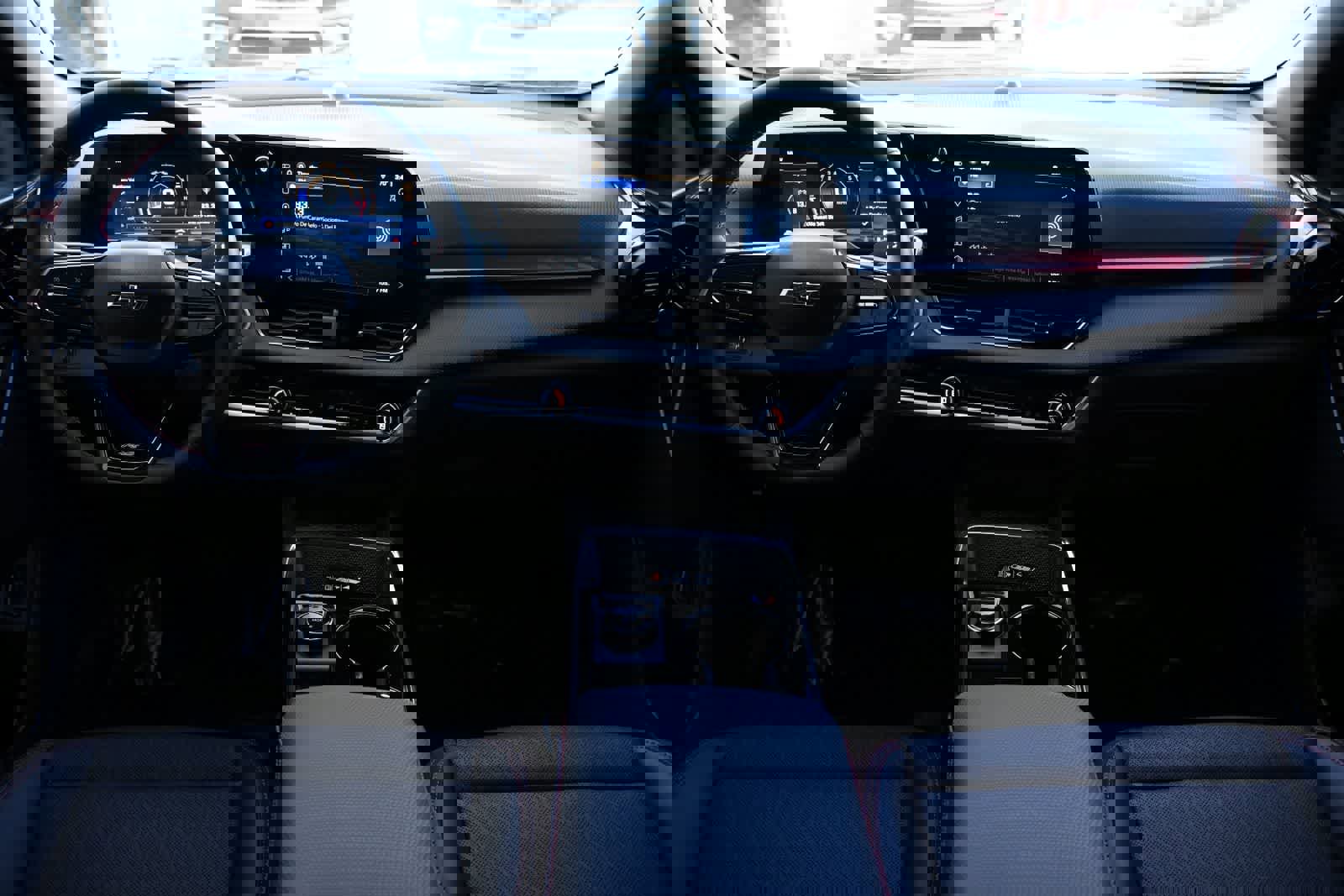 Used 2026 Chevrolet Equinox RS w/ Safety and Technology Package image 7