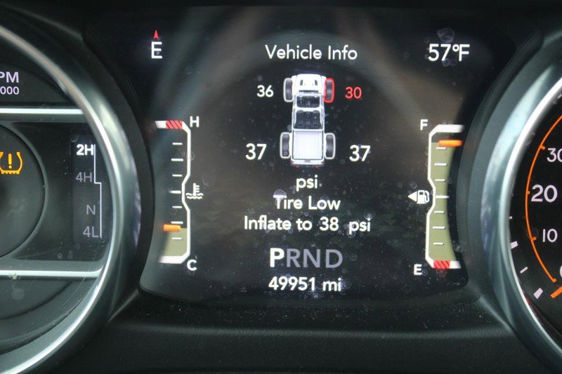 Used 2020 Jeep Gladiator Overland w/ LED Lighting Group image 20