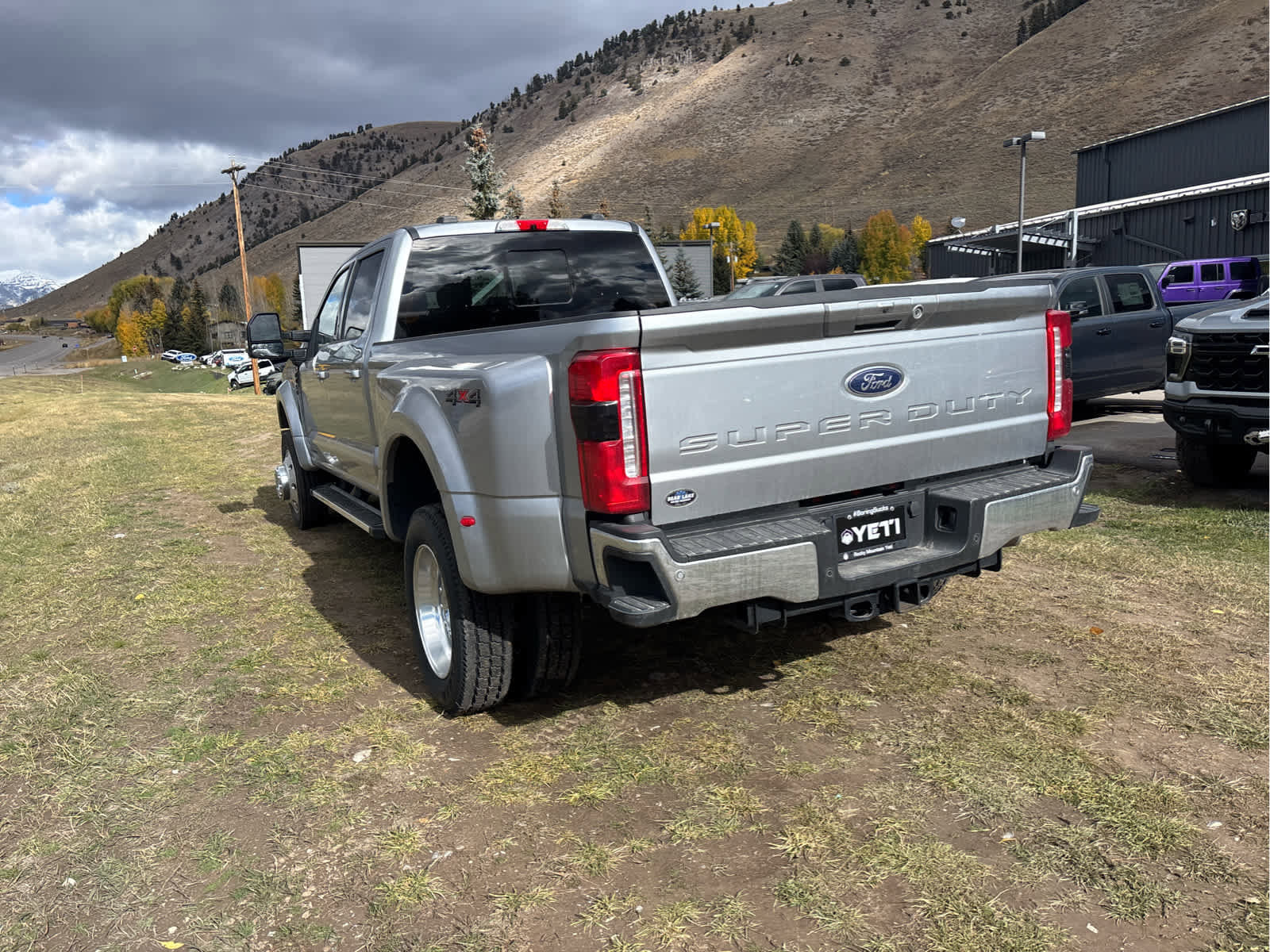 Used 2024 Ford F450 Lariat w/ Camper Package image 8