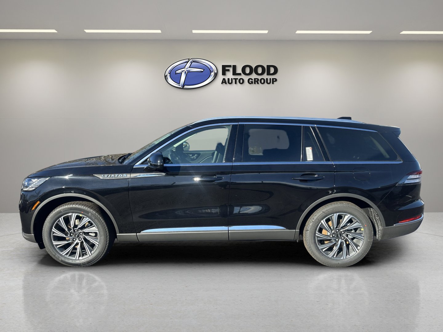 New 2026 Lincoln Aviator AWD image 5