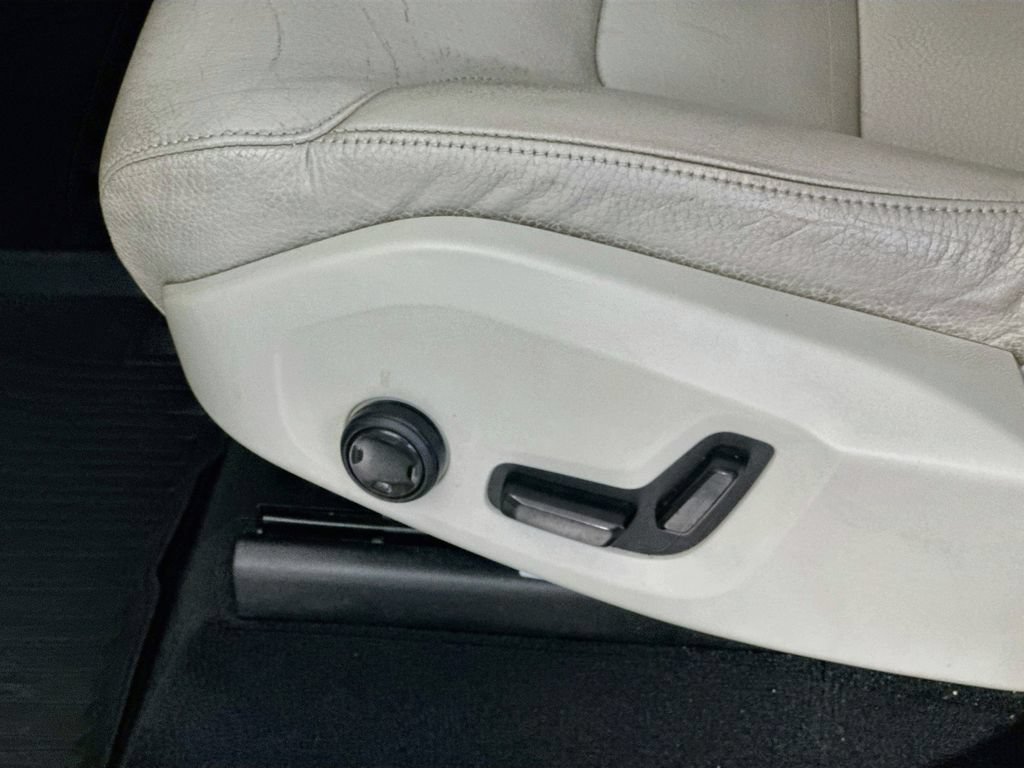 Used 2018 Volvo XC90 T6 Momentum w/ Convenience Package AWD/4WD image 22