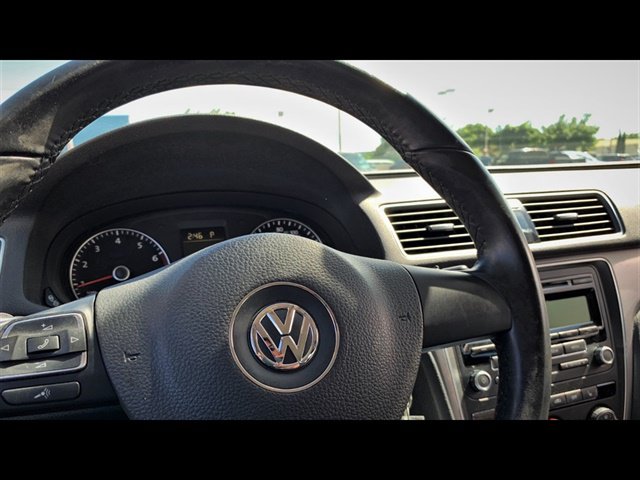 Used 2014 Volkswagen Passat 1.8T Wolfsburg Edition FWD image 9
