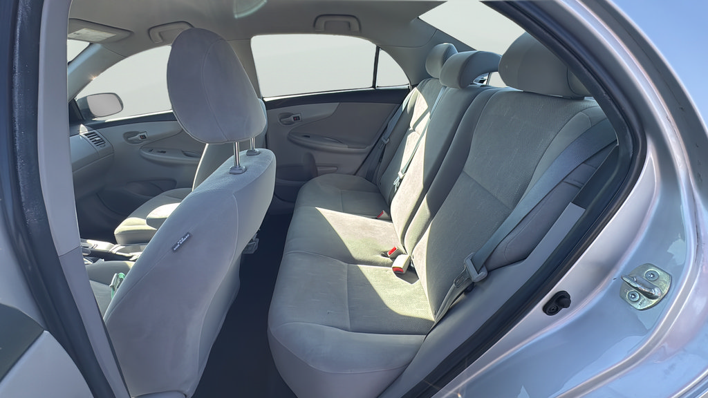 Used 2013 Toyota Corolla L FWD image 32