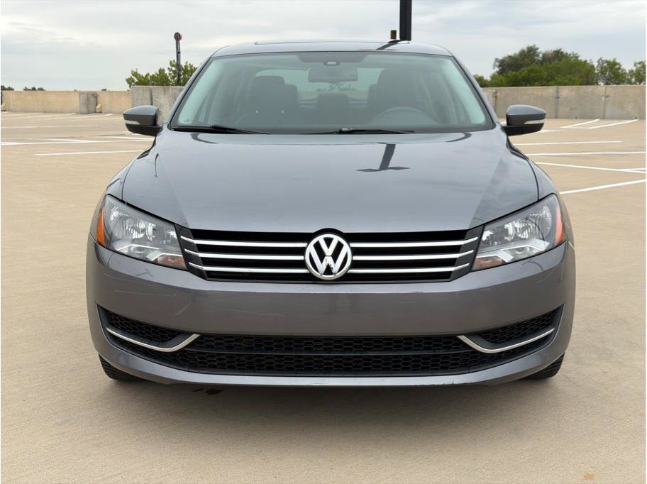 Used 2014 Volkswagen Passat 1.8T SE FWD image 2