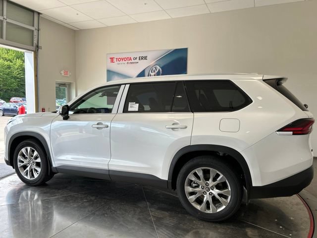 New 2026 Toyota Grand Highlander AWD image 4