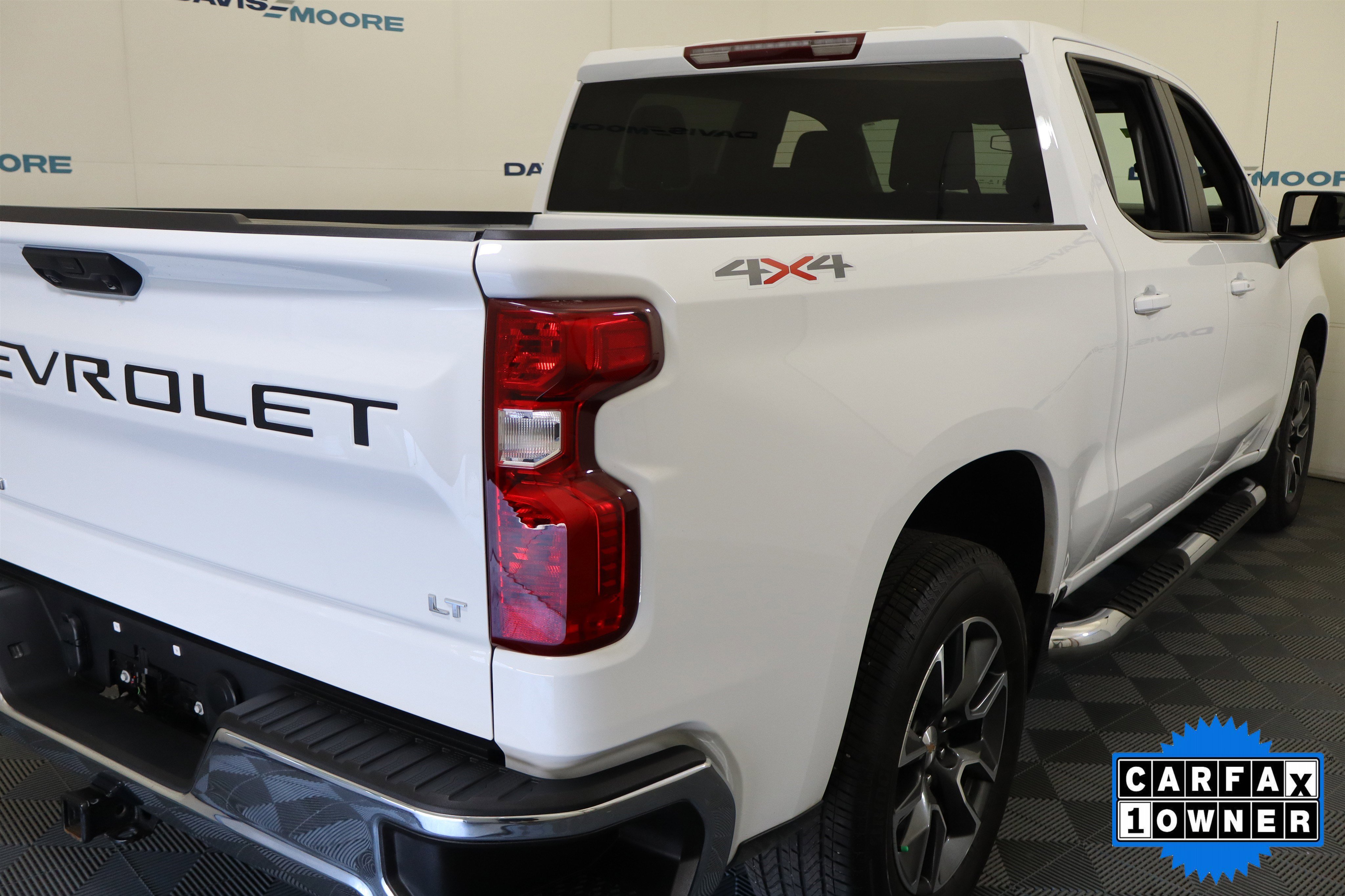 Used 2024 Chevrolet Silverado 1500 LT image 6