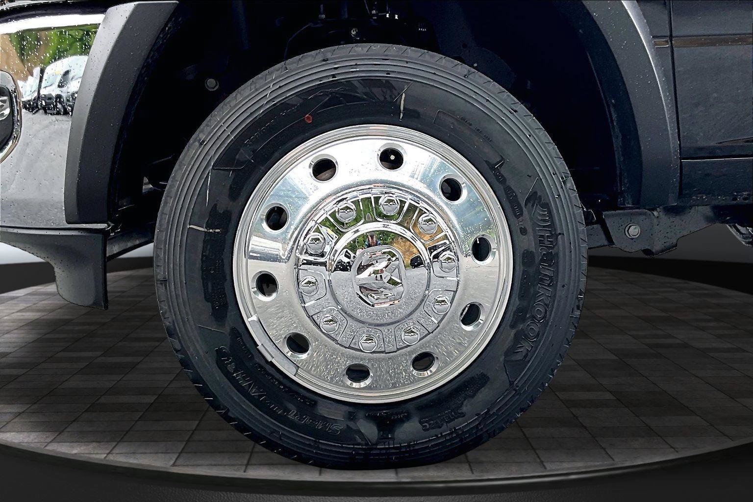 New 2026 RAM 5500 Tradesman w/ Chrome Appearance Group AWD/4WD image 11
