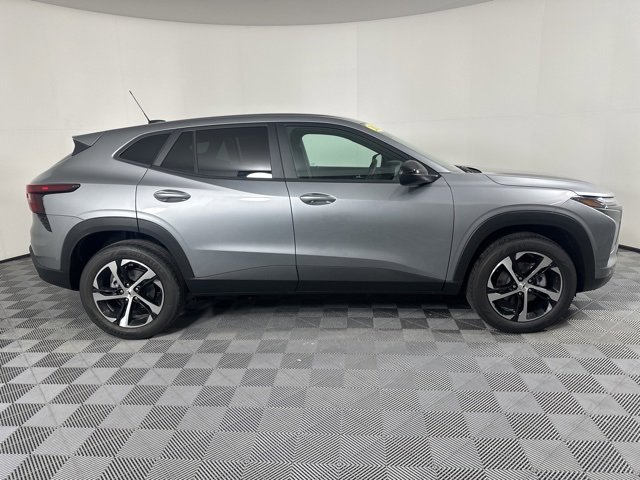 New 2026 Chevrolet Trax RS w/ Driver Confidence Package image 2