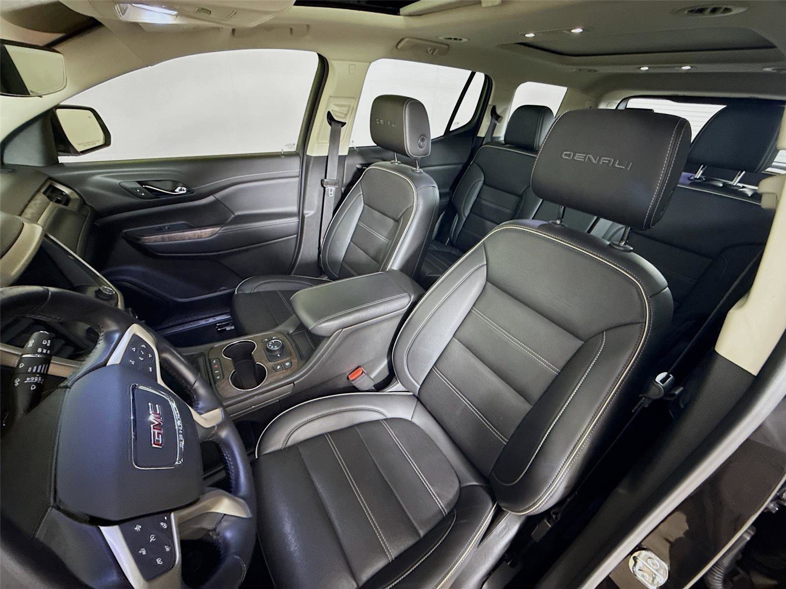 Used 2021 GMC Acadia Denali w/ GMC Pro Grade Package image 5