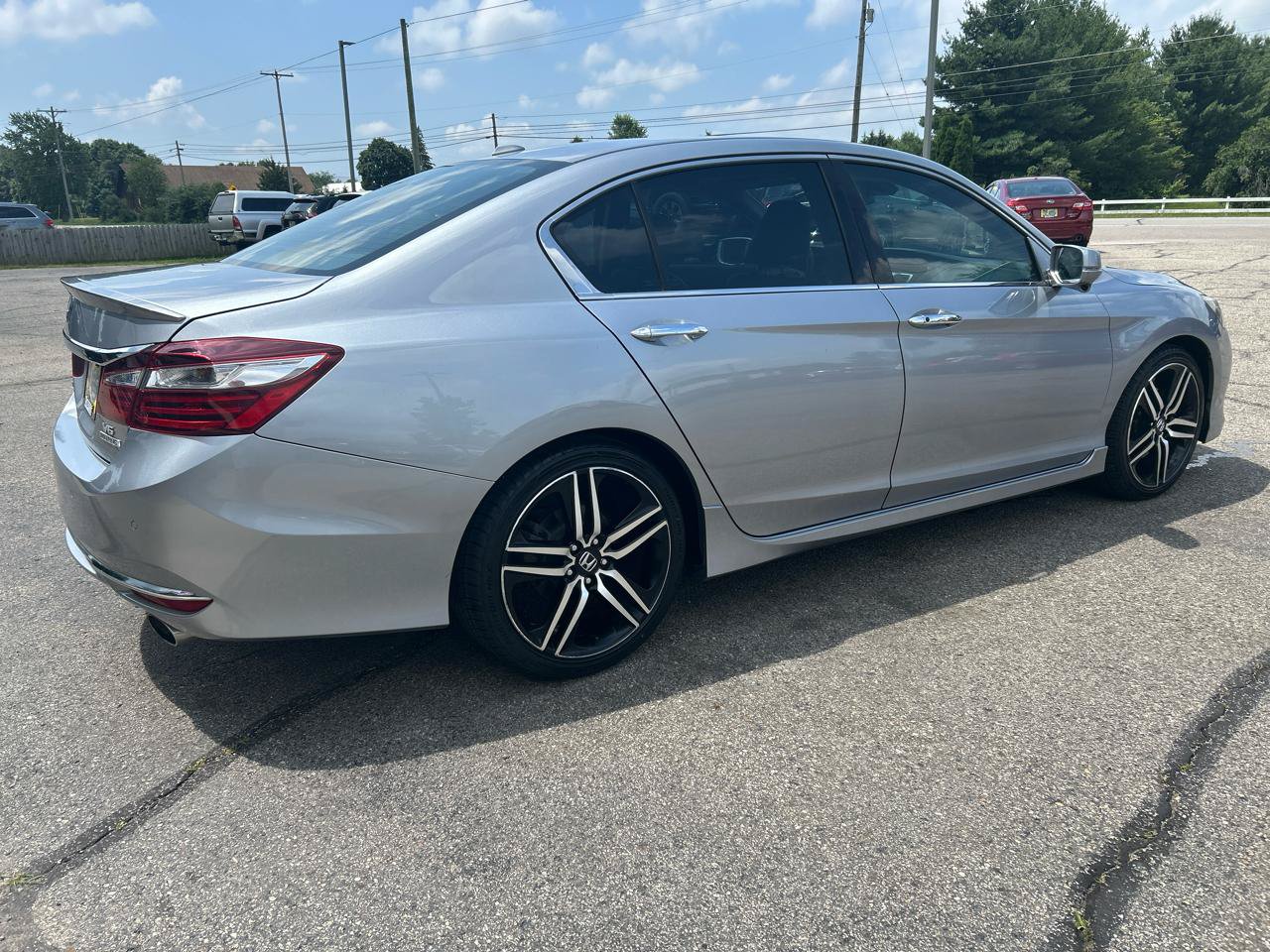 Used 2016 Honda Accord Touring image 4