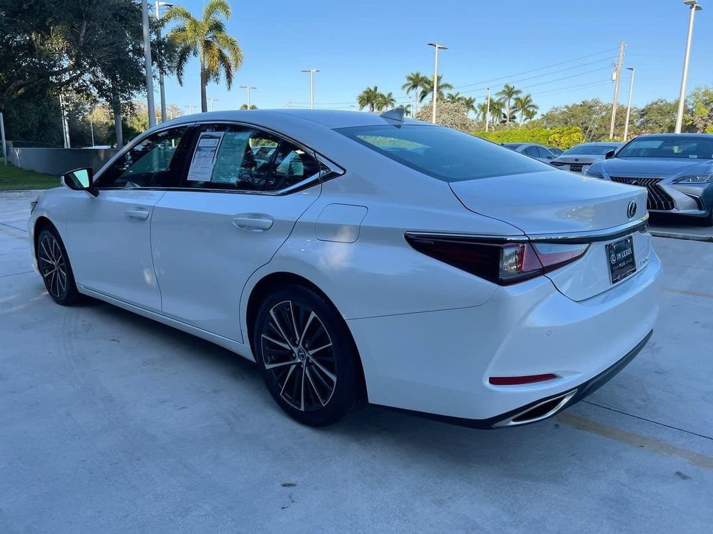 Certified 2023 Lexus ES 350 w/ Premium Package image 5