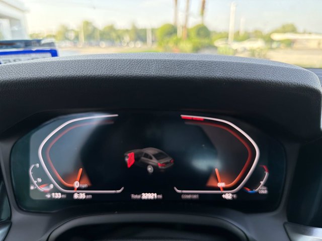 Used 2022 BMW 330i Sedan w/ Premium Package 2 RWD image 29