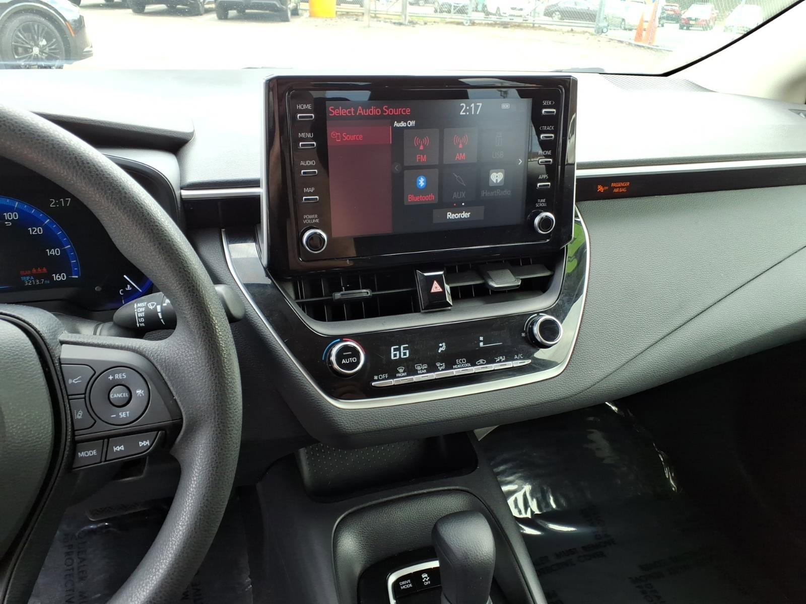 Certified 2020 Toyota Corolla LE image 8