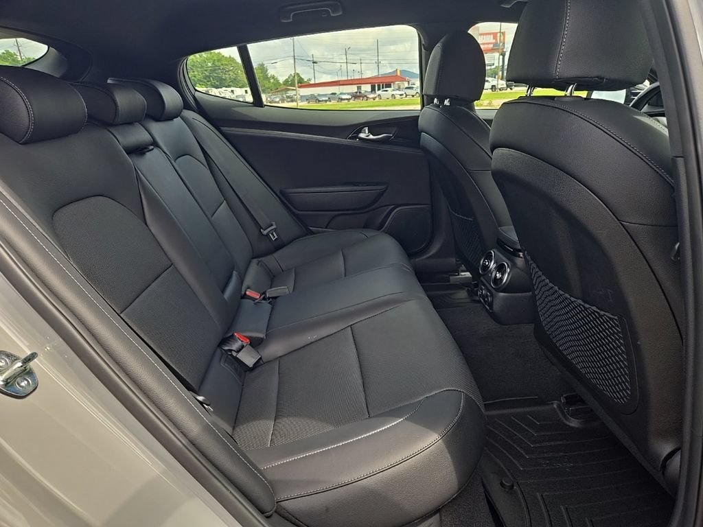 Used 2023 Kia Stinger GT-Line RWD image 19