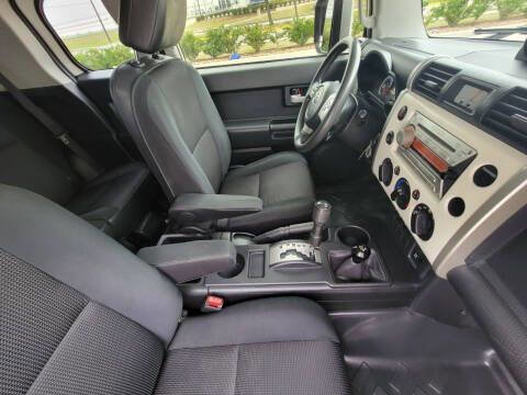 Used 2012 Toyota FJ Cruiser 4WD w/ Convenience Pkg image 15