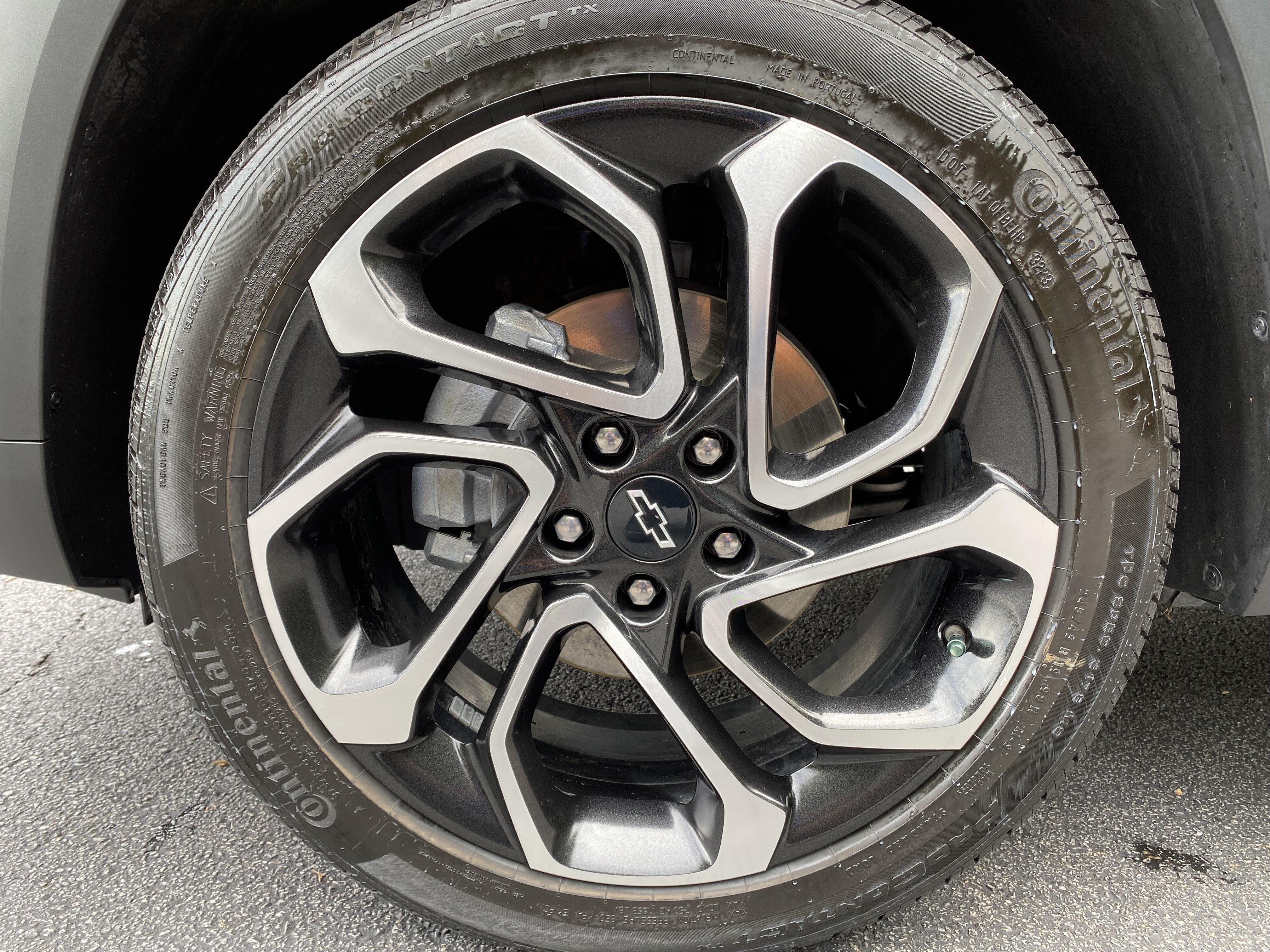 Used 2024 Chevrolet Trax RS w/ Driver Confidence Package FWD image 40