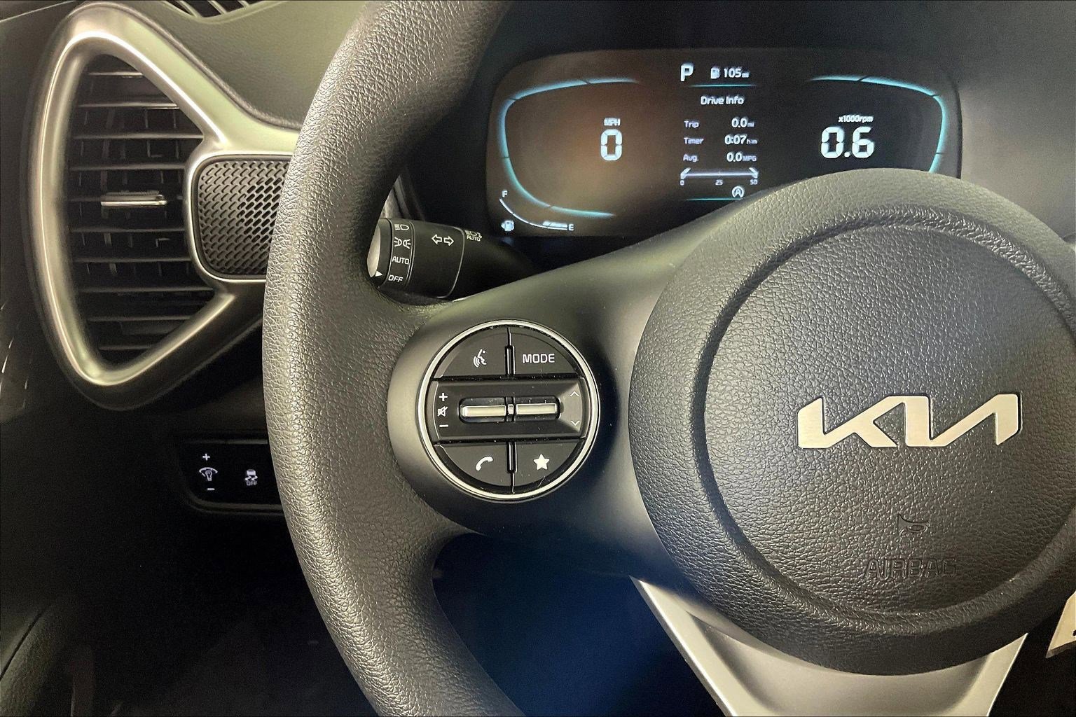 Used 2023 Kia Soul LX FWD image 10