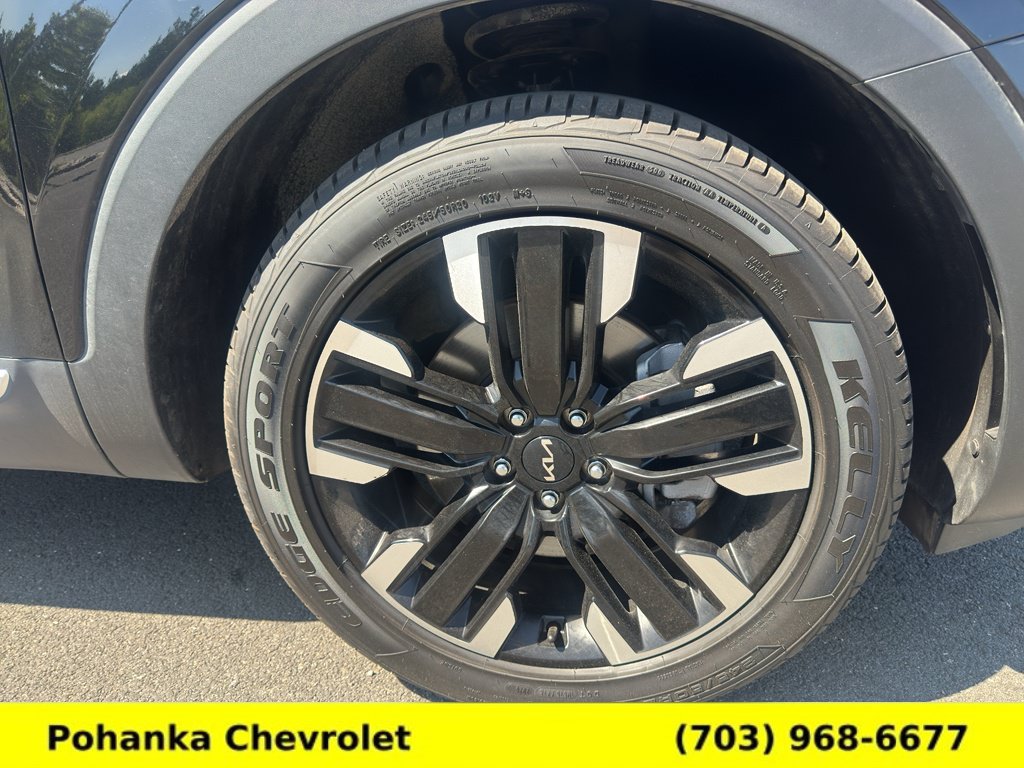 Used 2024 Kia Telluride SX w/ Towing Package FWD image 40