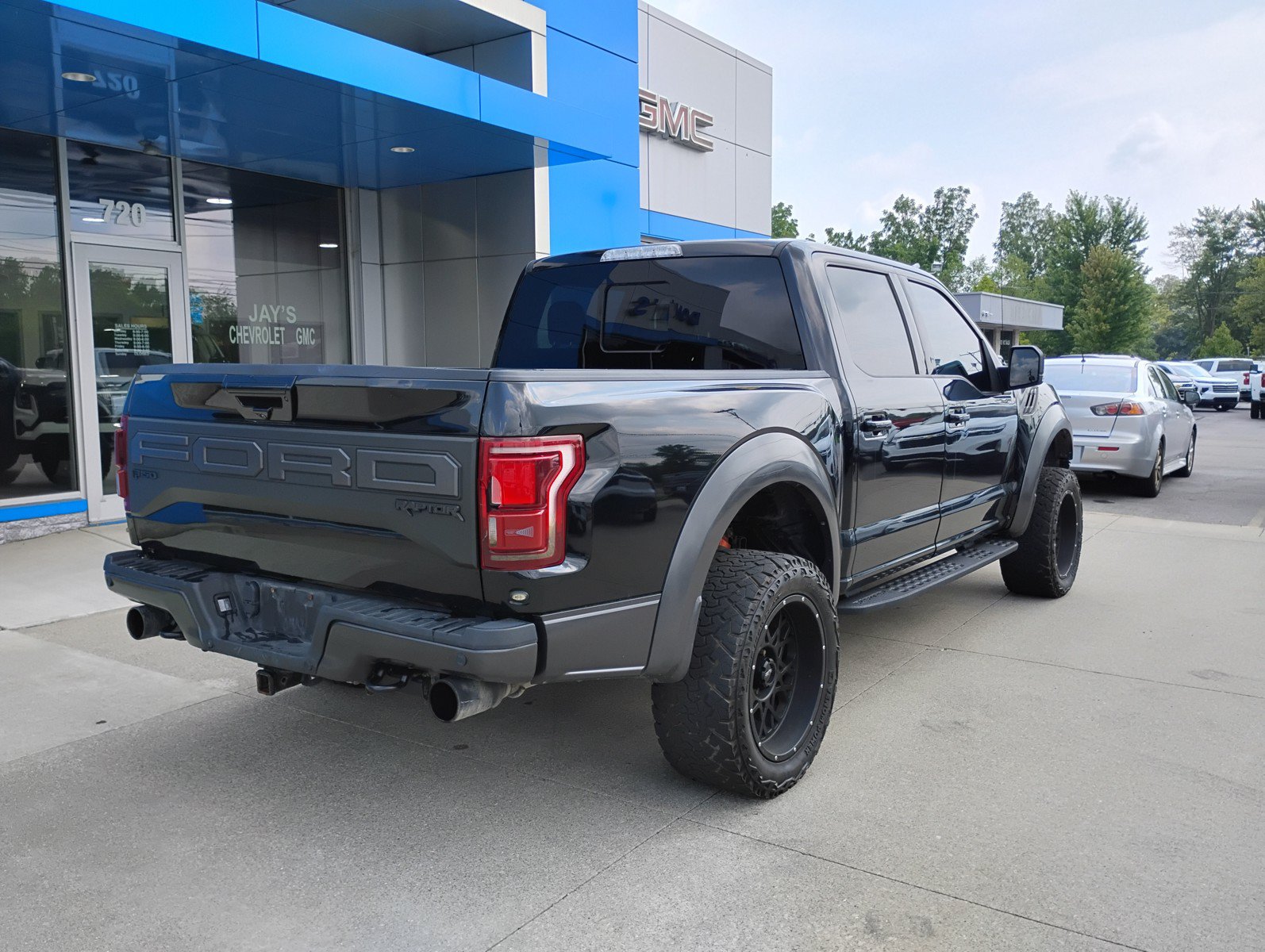 Used 2019 Ford F150 Raptor w/ Equipment Group 802A Luxury AWD/4WD image 7