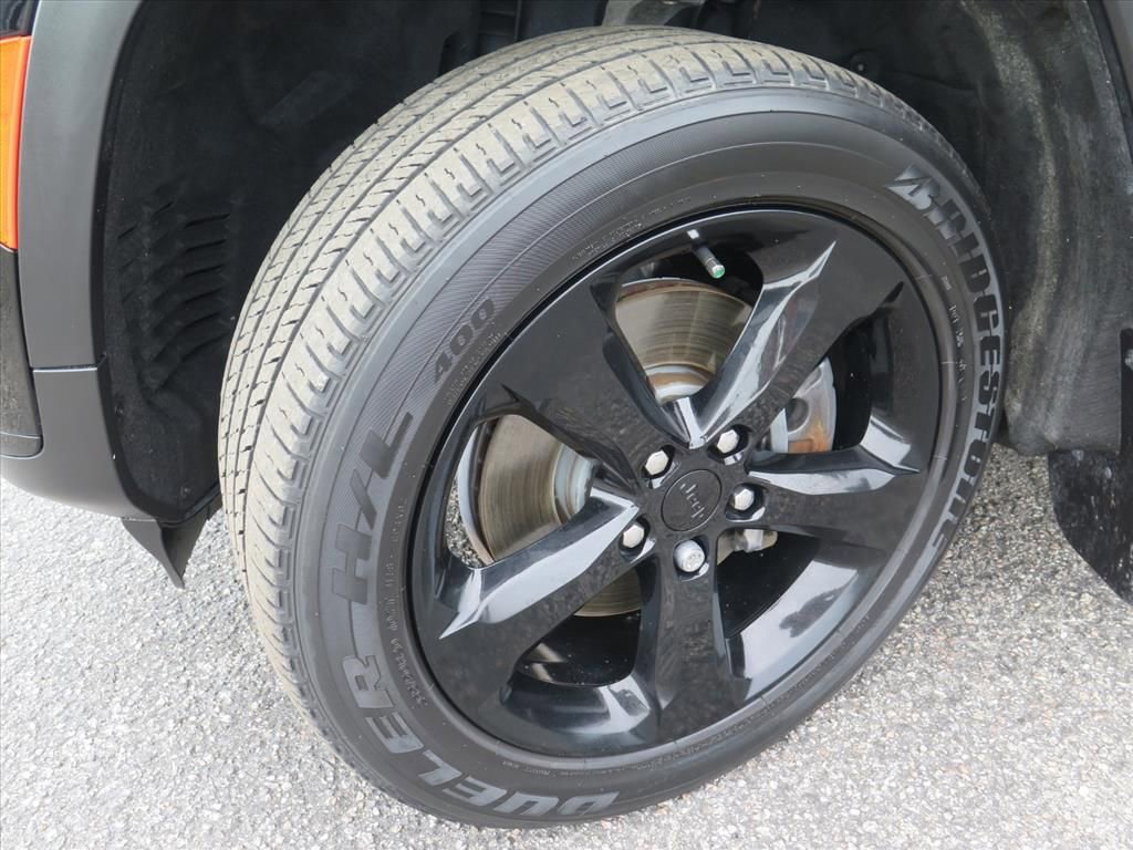 Used 2022 Jeep Grand Cherokee L Laredo image 18