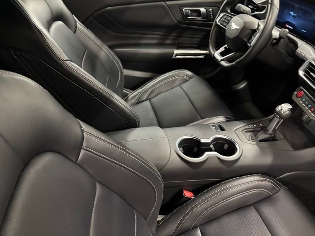 Used 2025 Ford Mustang Premium image 21