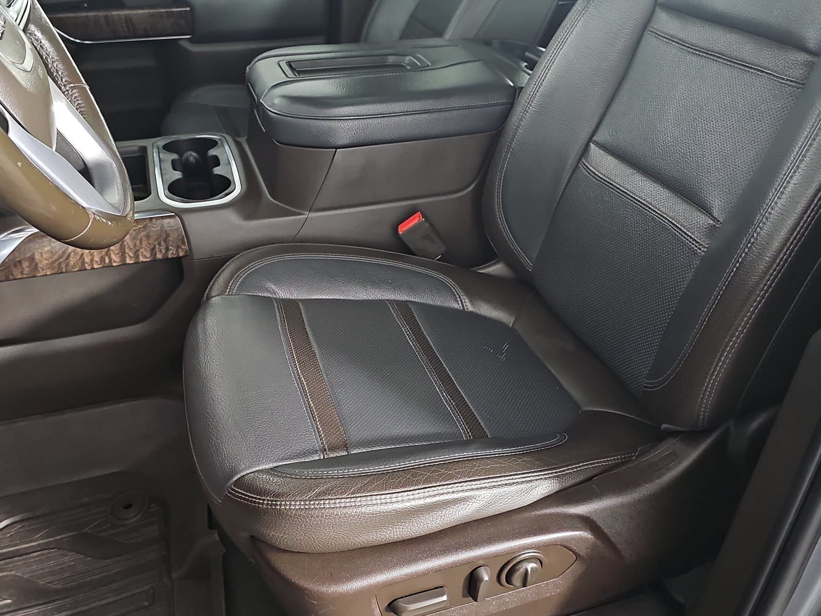 Used 2020 GMC Sierra 1500 Denali w/ Denali Ultimate Package AWD/4WD image 26