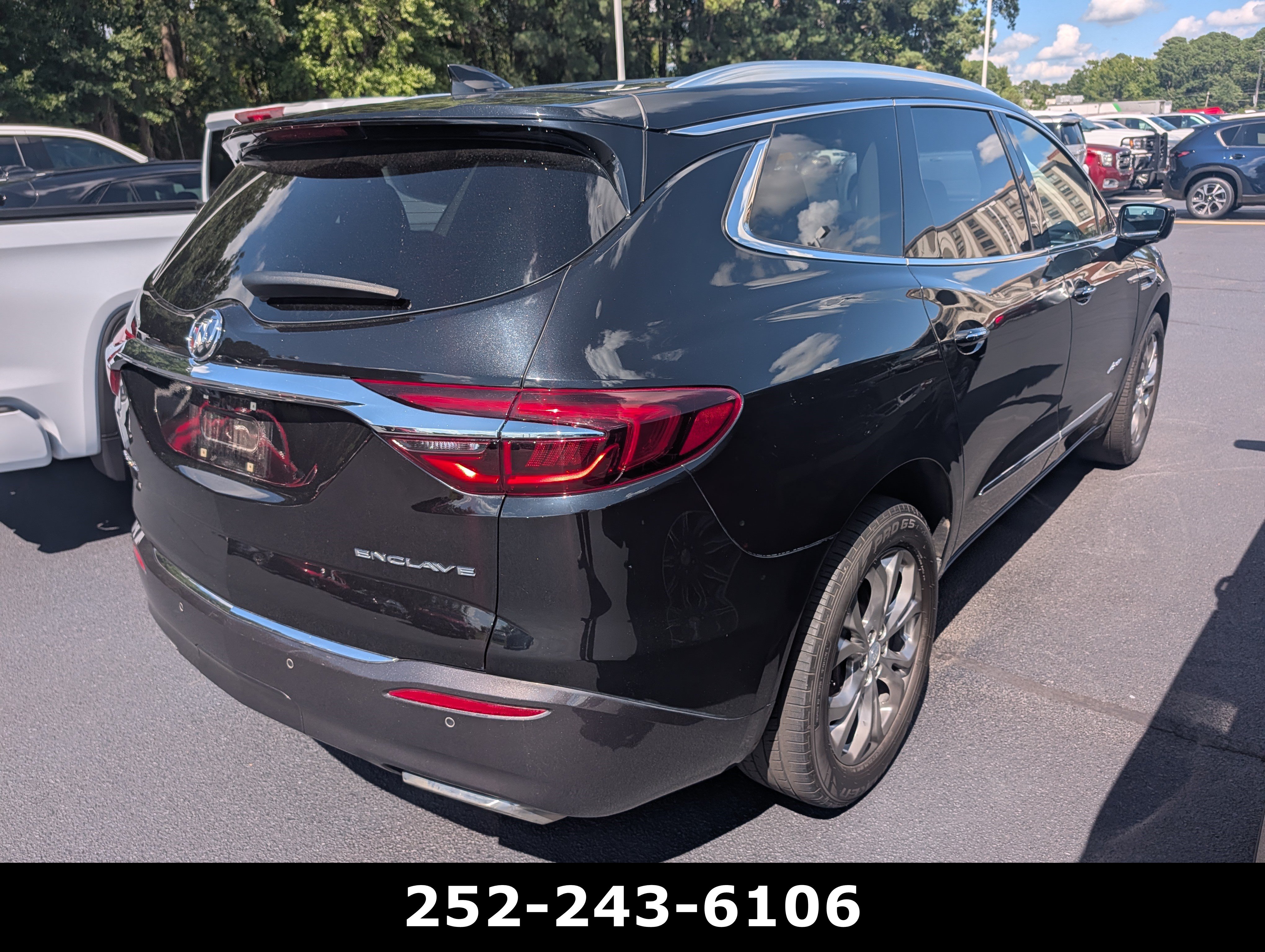 Used 2018 Buick Enclave Avenir w/ Avenir Technology Package FWD image 6