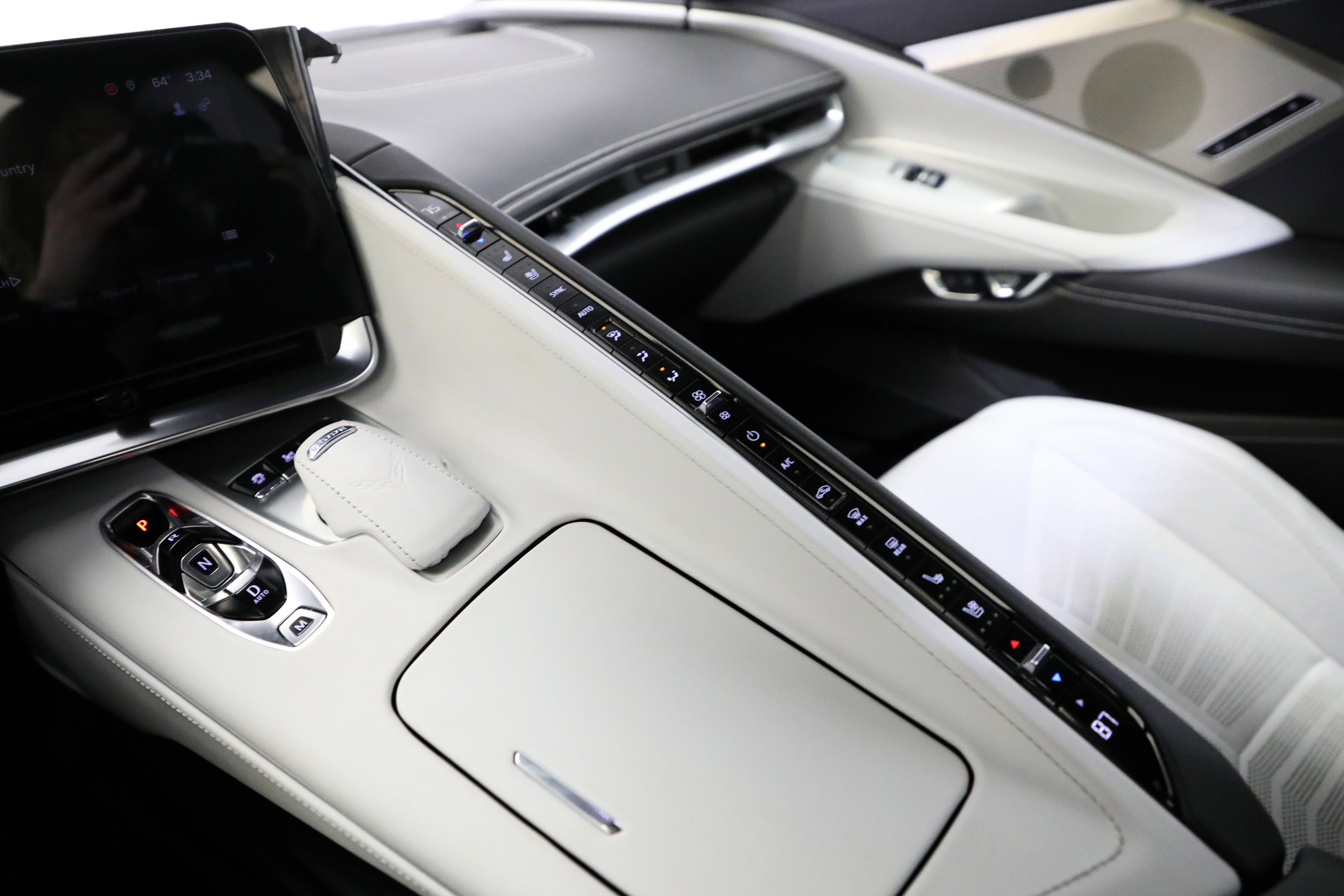 Used 2024 Chevrolet Corvette Stingray Preferred Conv w/ 2LT image 4