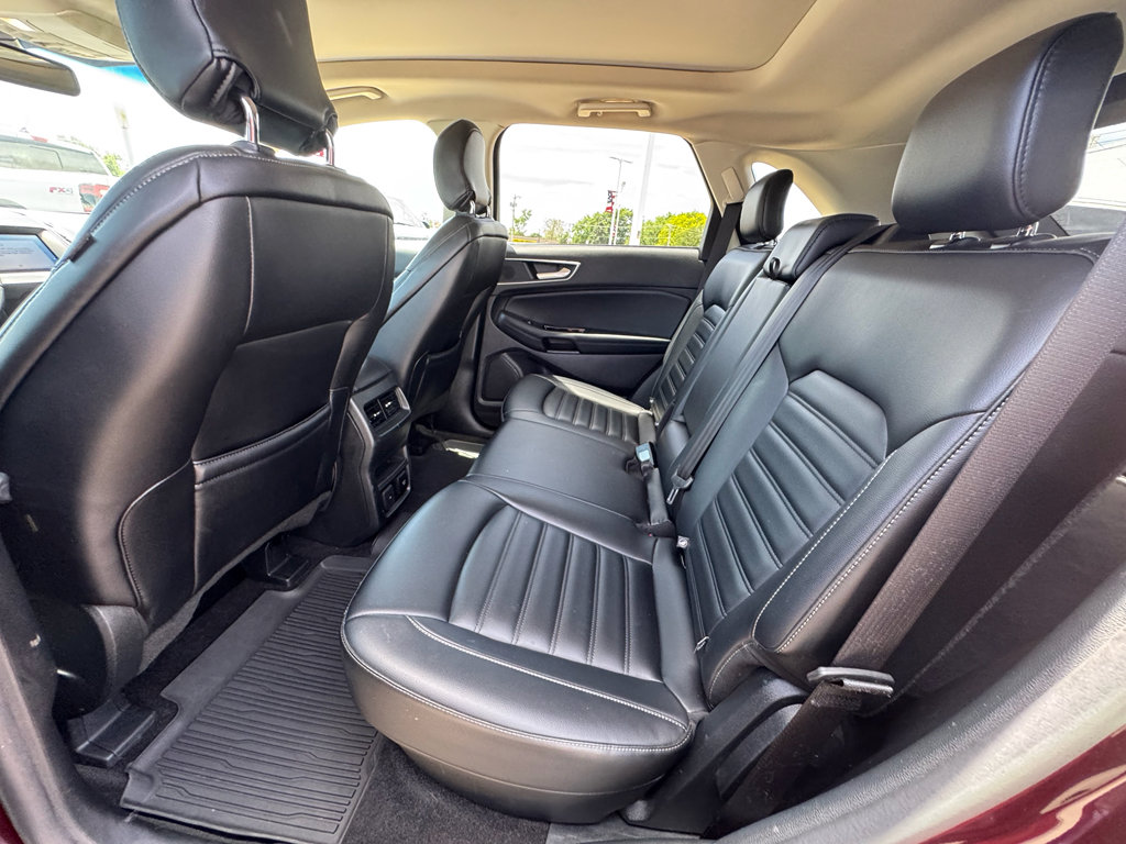 Used 2019 Ford Edge SEL w/ Equipment Group 201A AWD/4WD image 23