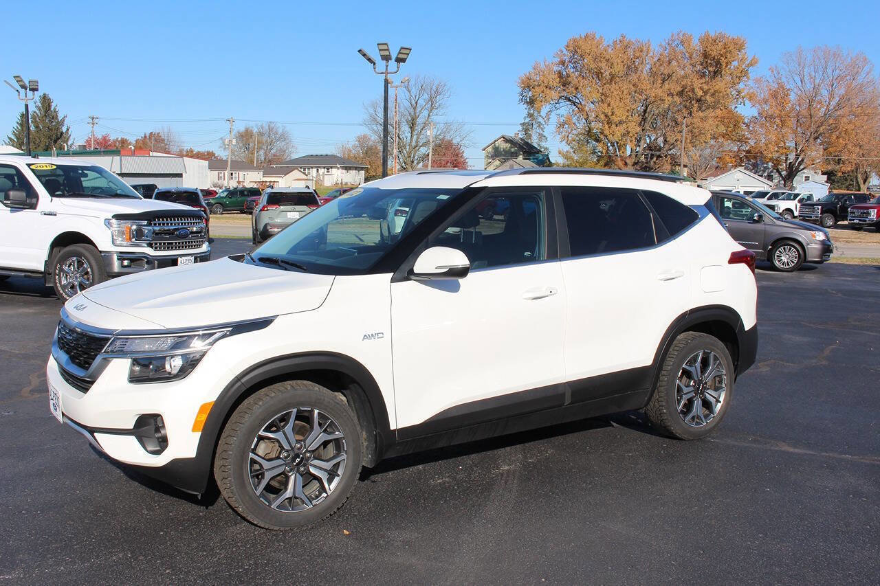 Used 2022 Kia Seltos EX image 1