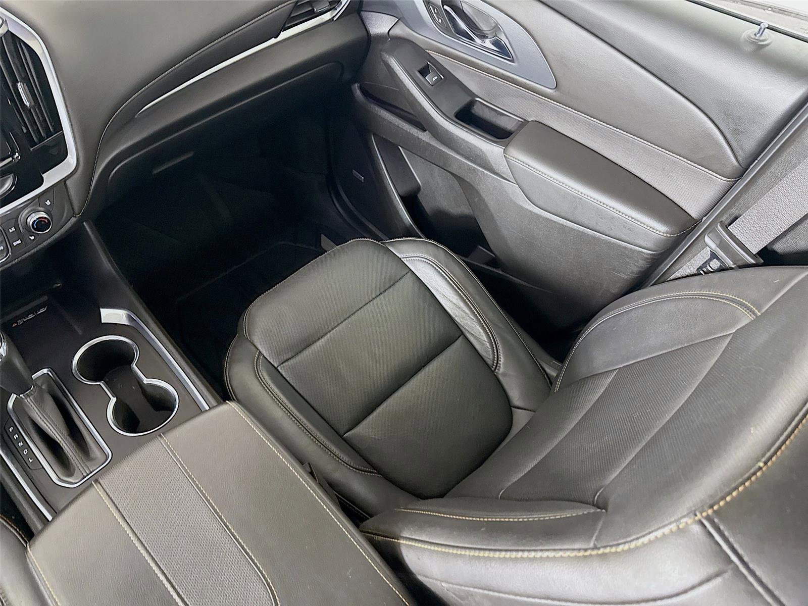 Used 2019 Chevrolet Traverse Premier w/ LPO, Blackout Package AWD/4WD image 26