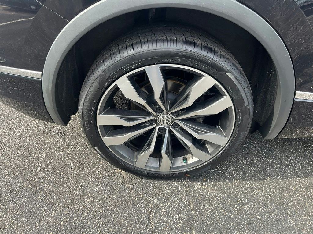 Used 2020 Volkswagen Tiguan SEL Premium R-Line w/ 3rd Row Seat Package AWD/4WD image 30