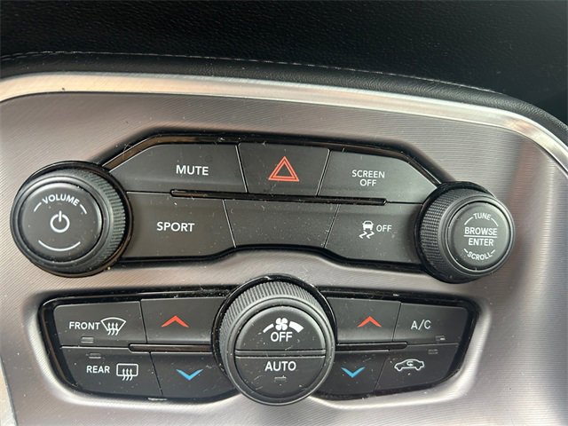 Used 2022 Dodge Challenger SXT image 26