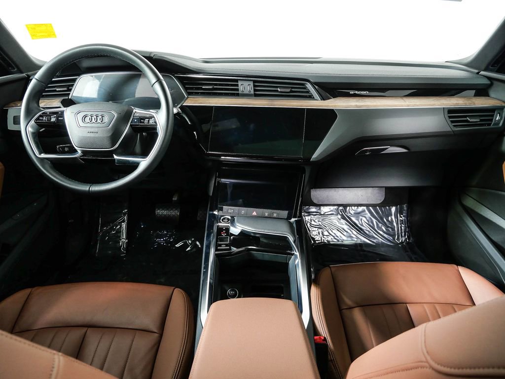Used 2023 Audi e-tron Premium w/ Convenience Plus Package AWD/4WD image 19