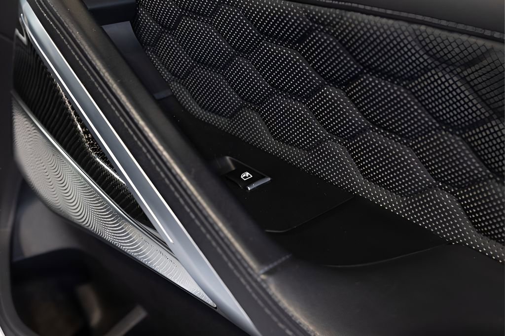 Used 2021 BMW X6 M w/ Competition Package image 78