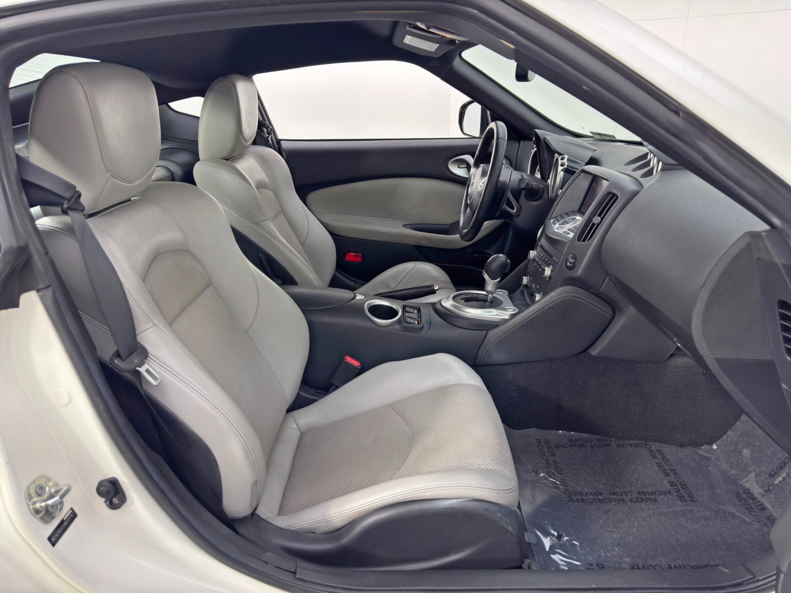 Used 2011 Nissan 370Z Touring image 14