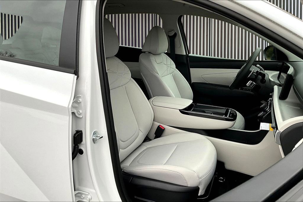 New 2026 Hyundai Tucson Blue SE image 9