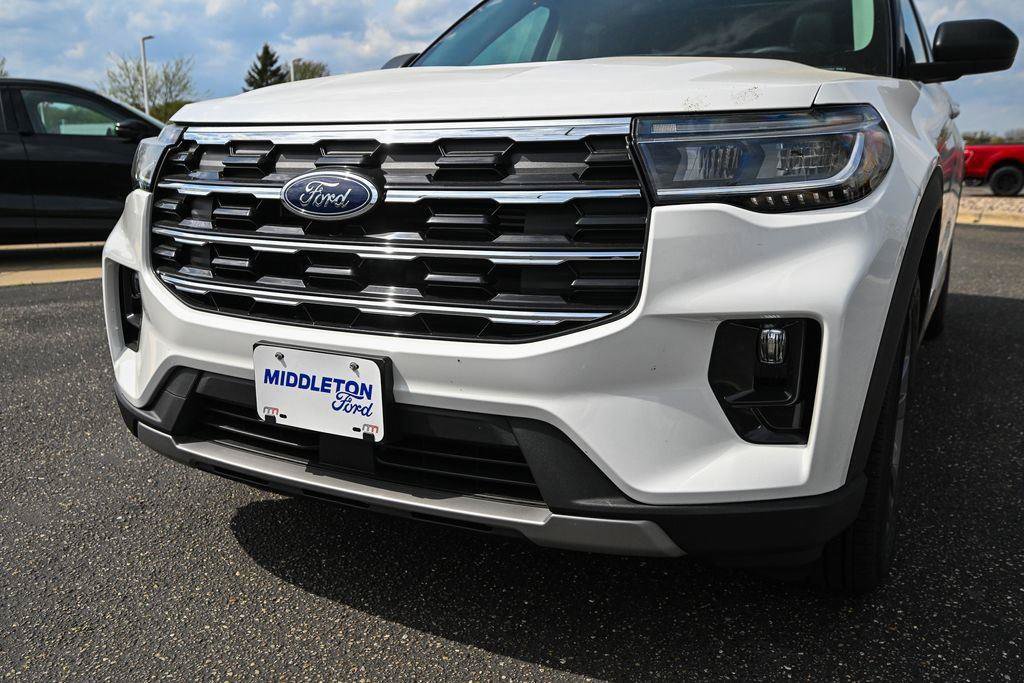 New 2026 Ford Explorer Active w/ Active Comfort Package AWD/4WD image 11