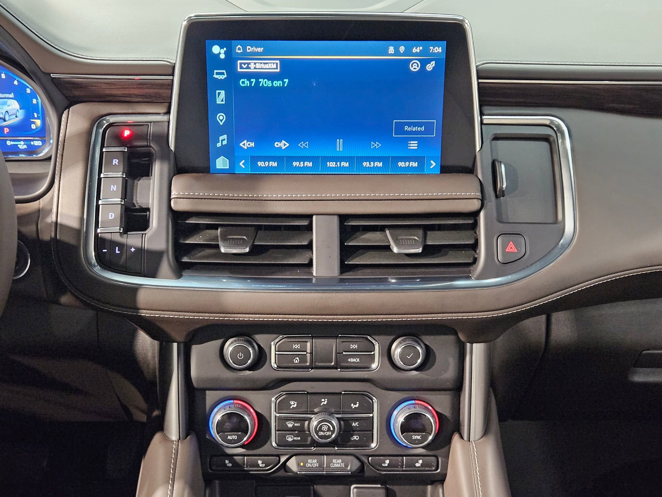 Used 2023 Chevrolet Tahoe LT w/ Luxury Package image 16