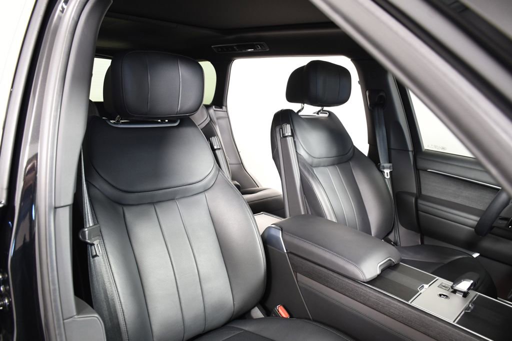 Used 2025 Land Rover Range Rover Long Wheelbase Autobiography image 19